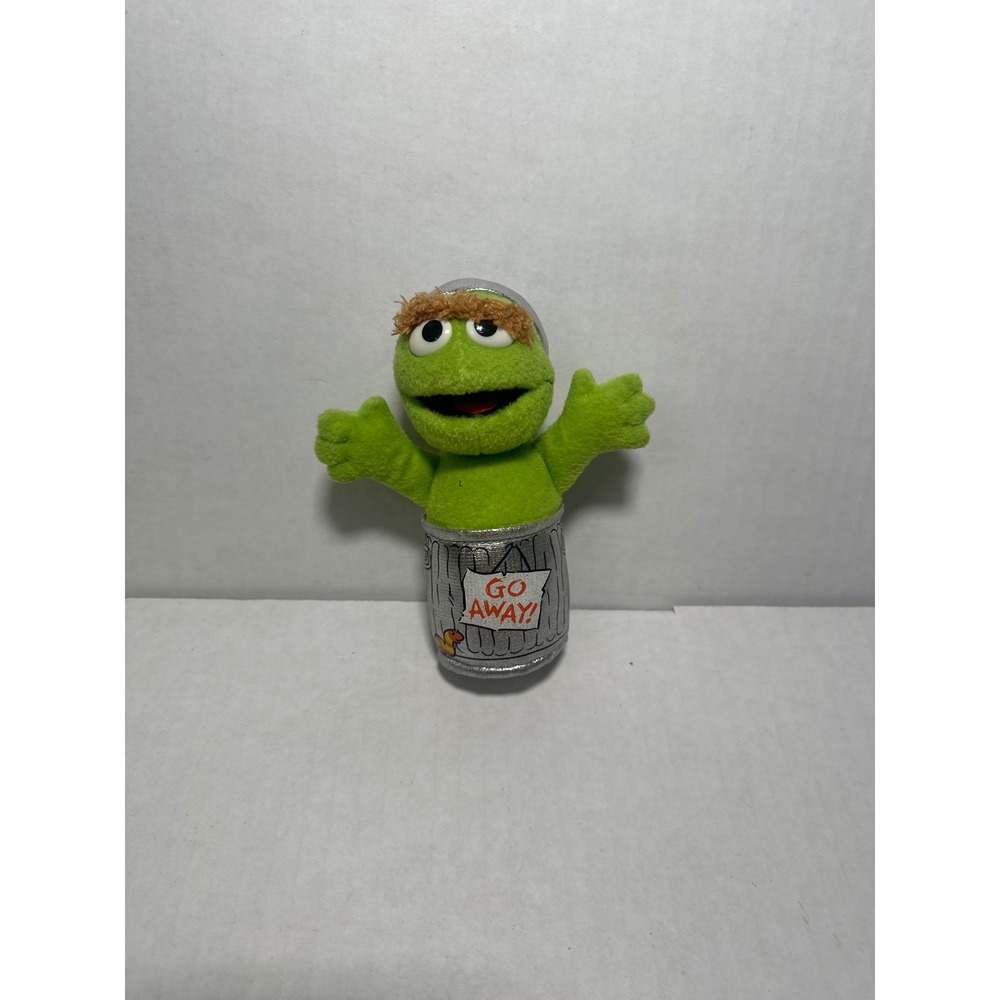 Gund Sesame Street Oscar the Grouch 5 Inch Plush in Trash Can Go Away Green Toy